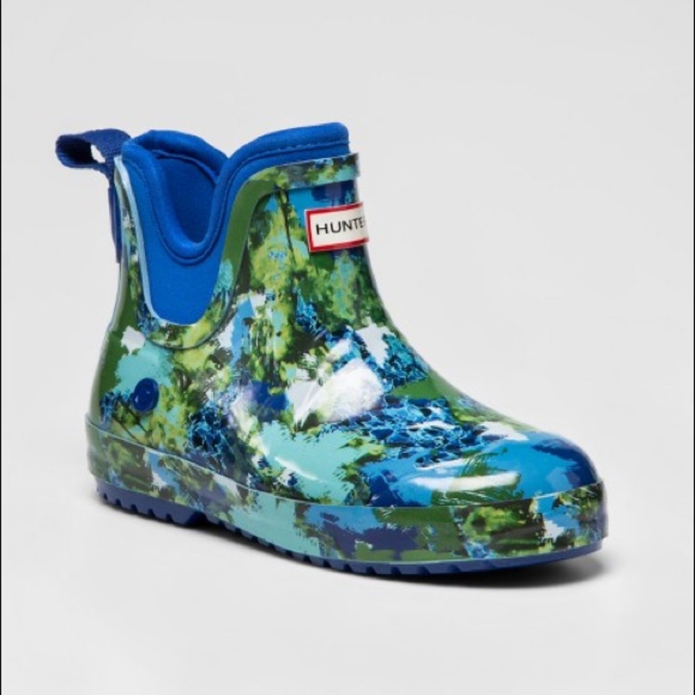 Boys toddler size 11 Hunter rain boots